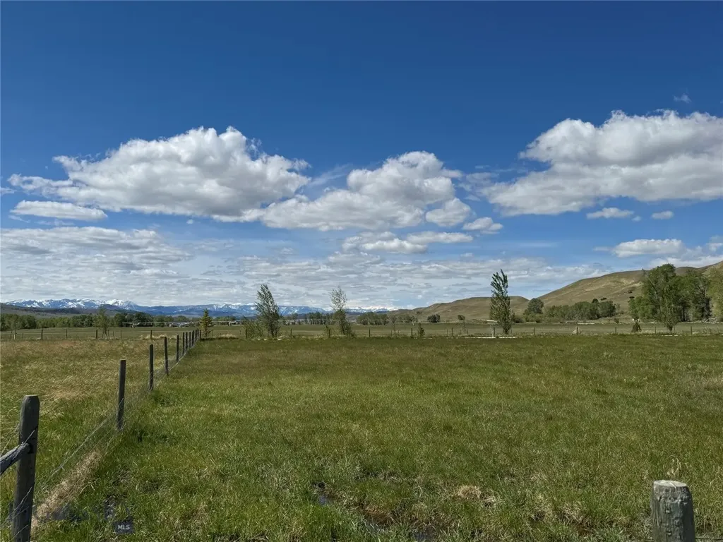 3 Fishing Hole Drive Big Timber MT 59011