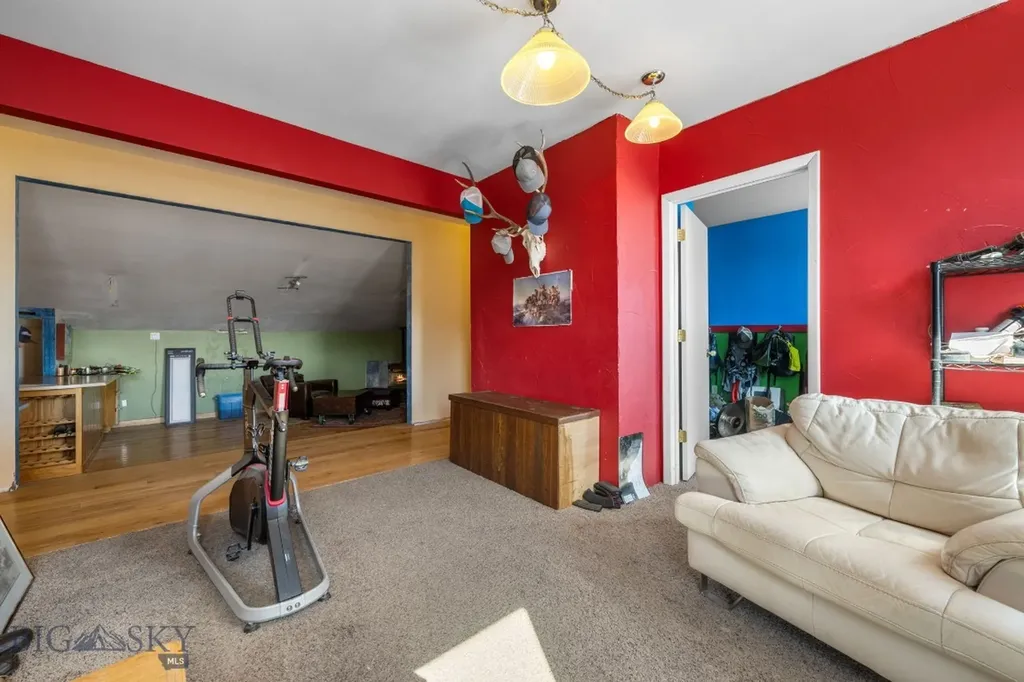 102 W 4th Avenue Twin Bridges MT 59754