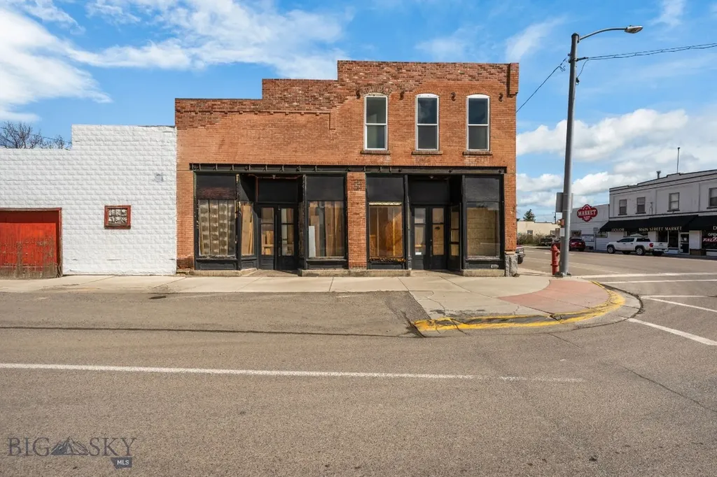 102 W 4th Avenue Twin Bridges MT 59754