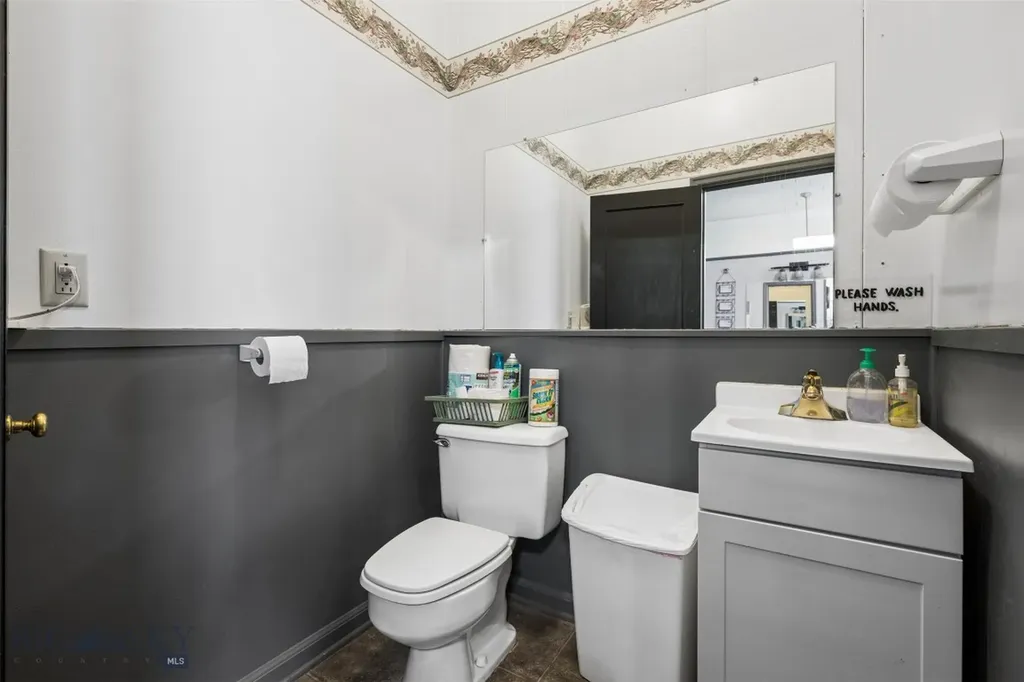 124 E Commercial Avenue Anaconda MT 59711