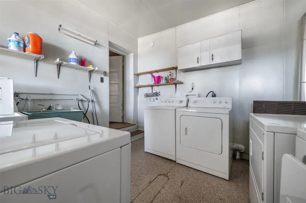 124 E Commercial Avenue Anaconda MT 59711