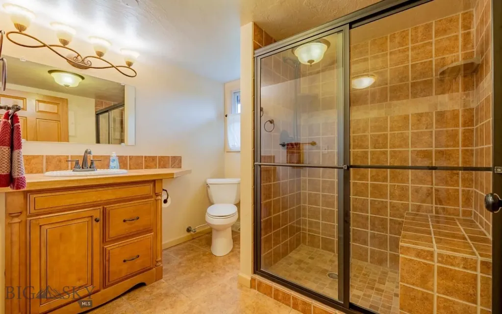 12 Comanche Red Lodge MT 59068