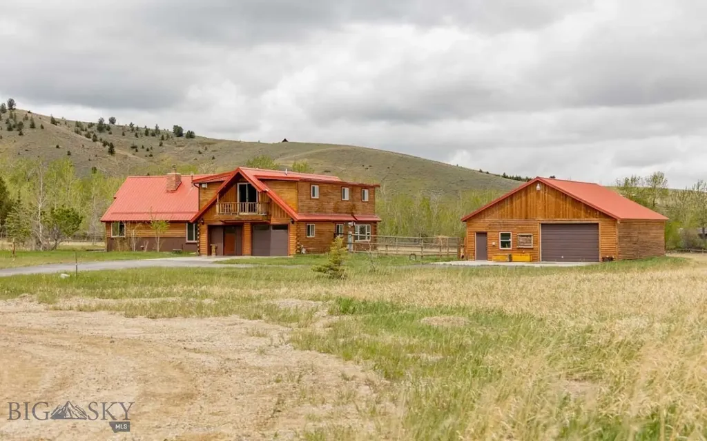 12 Comanche Red Lodge MT 59068