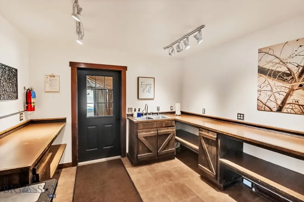 141 Old Timber Way Bozeman MT 59718