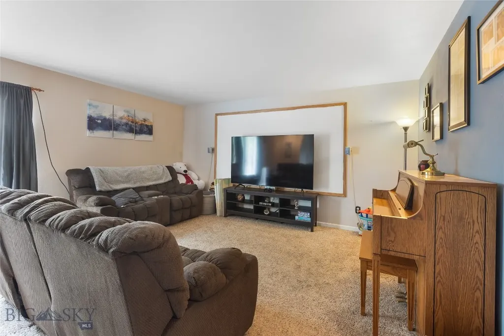 1109 W Park Avenue W Belgrade MT 59714