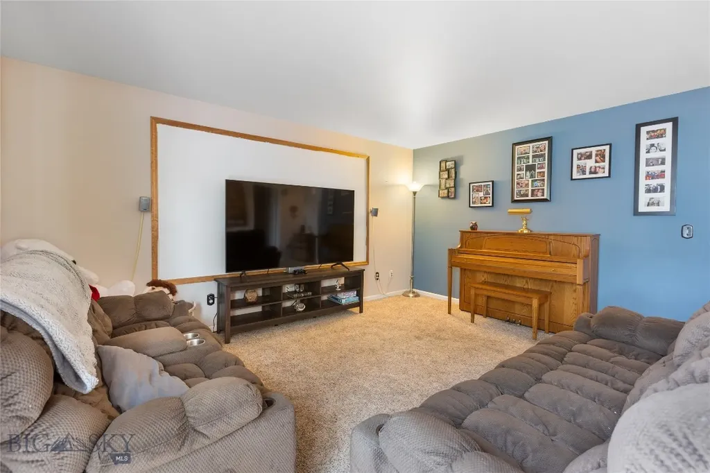 1109 W Park Avenue W Belgrade MT 59714