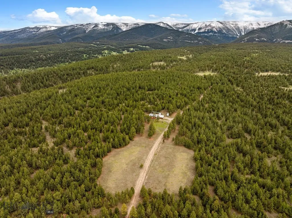 125 Golden Bear Lane Judith Gap MT 59453