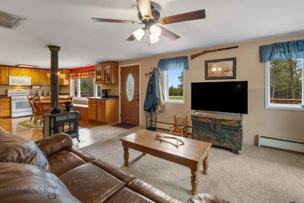125 Golden Bear Lane Judith Gap MT 59453