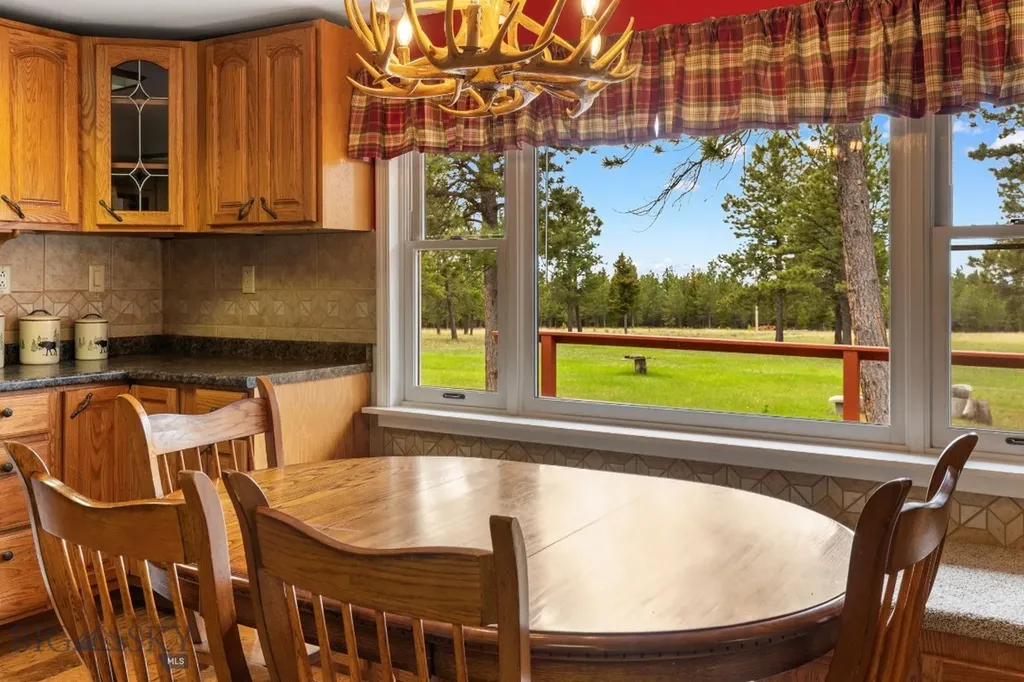 125 Golden Bear Lane Judith Gap MT 59453