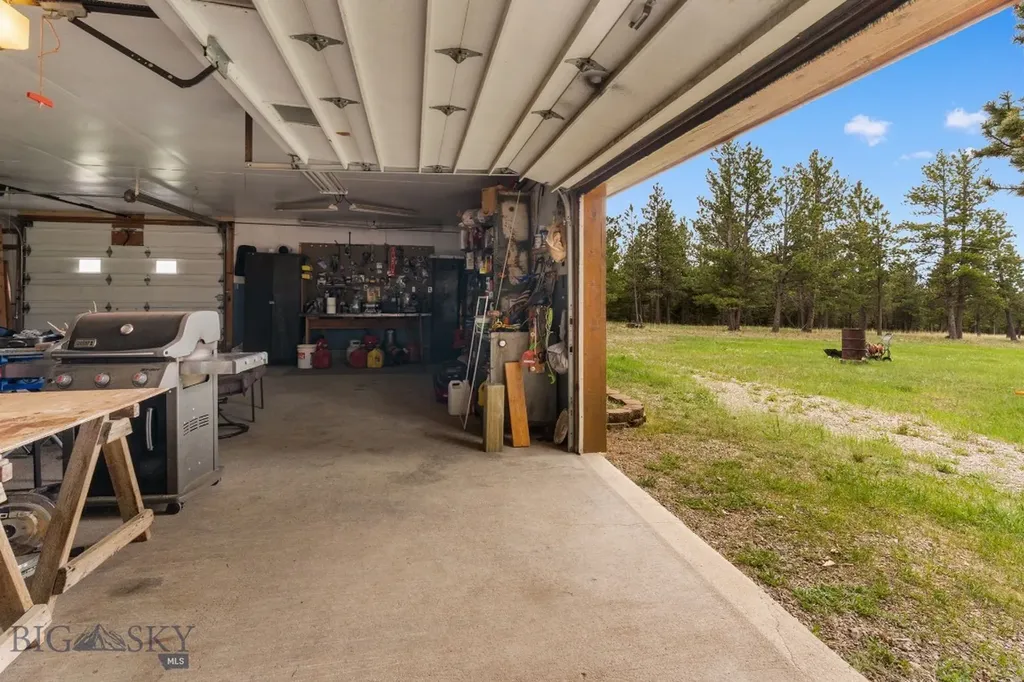 125 Golden Bear Lane Judith Gap MT 59453