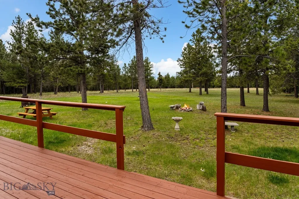 125 Golden Bear Lane Judith Gap MT 59453