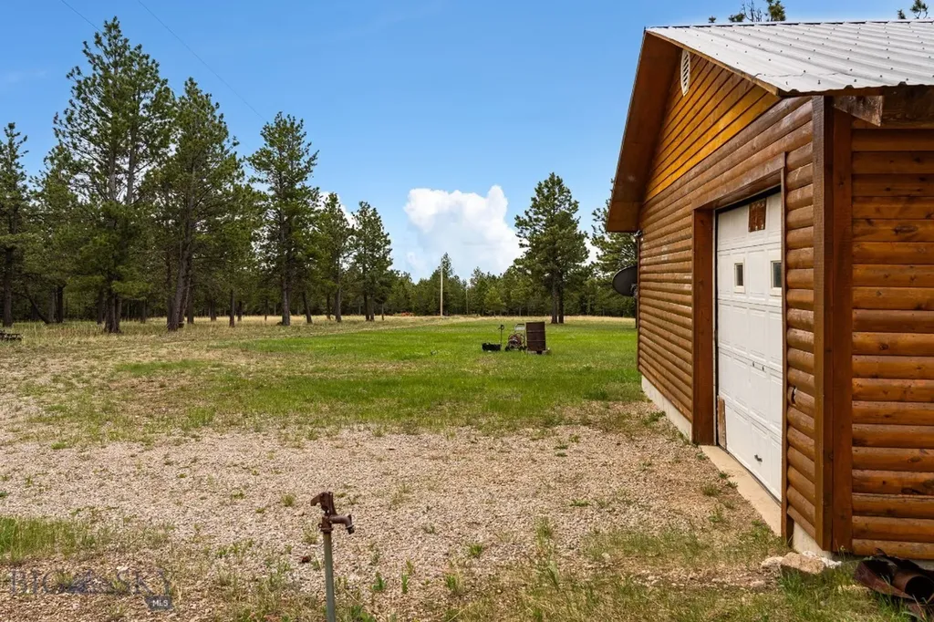 125 Golden Bear Lane Judith Gap MT 59453