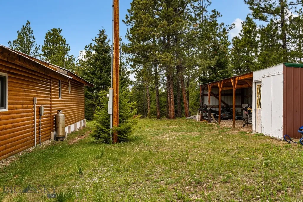 125 Golden Bear Lane Judith Gap MT 59453