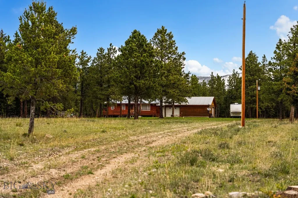 125 Golden Bear Lane Judith Gap MT 59453