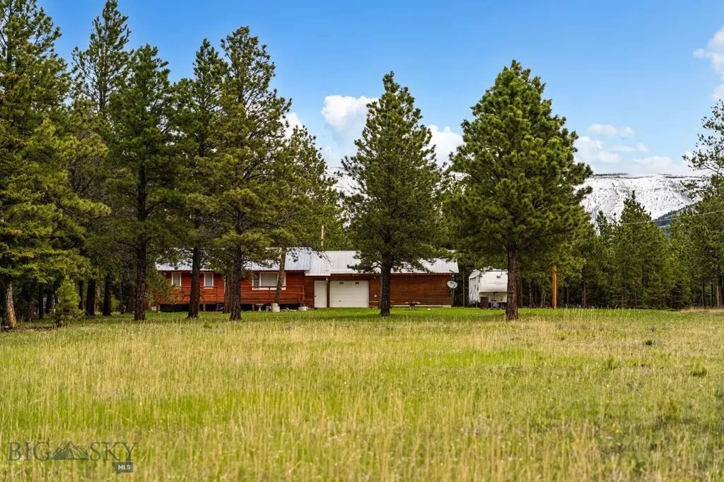 125 Golden Bear Lane Judith Gap MT 59453