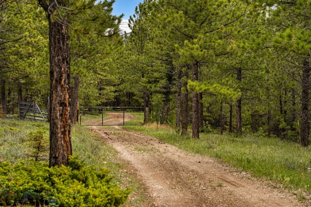 125 Golden Bear Lane Judith Gap MT 59453