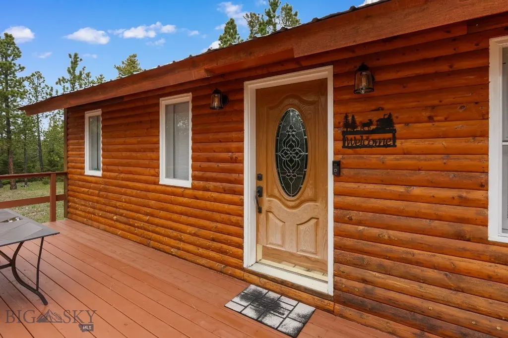 125 Golden Bear Lane Judith Gap MT 59453