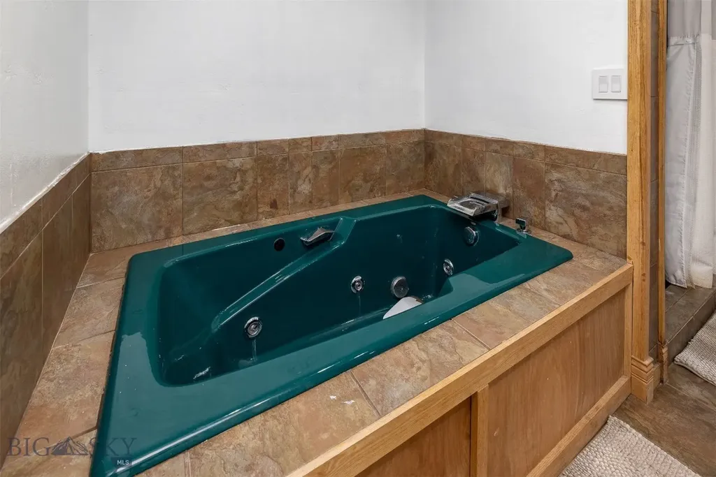3490 Magenta Road Bozeman MT 59715