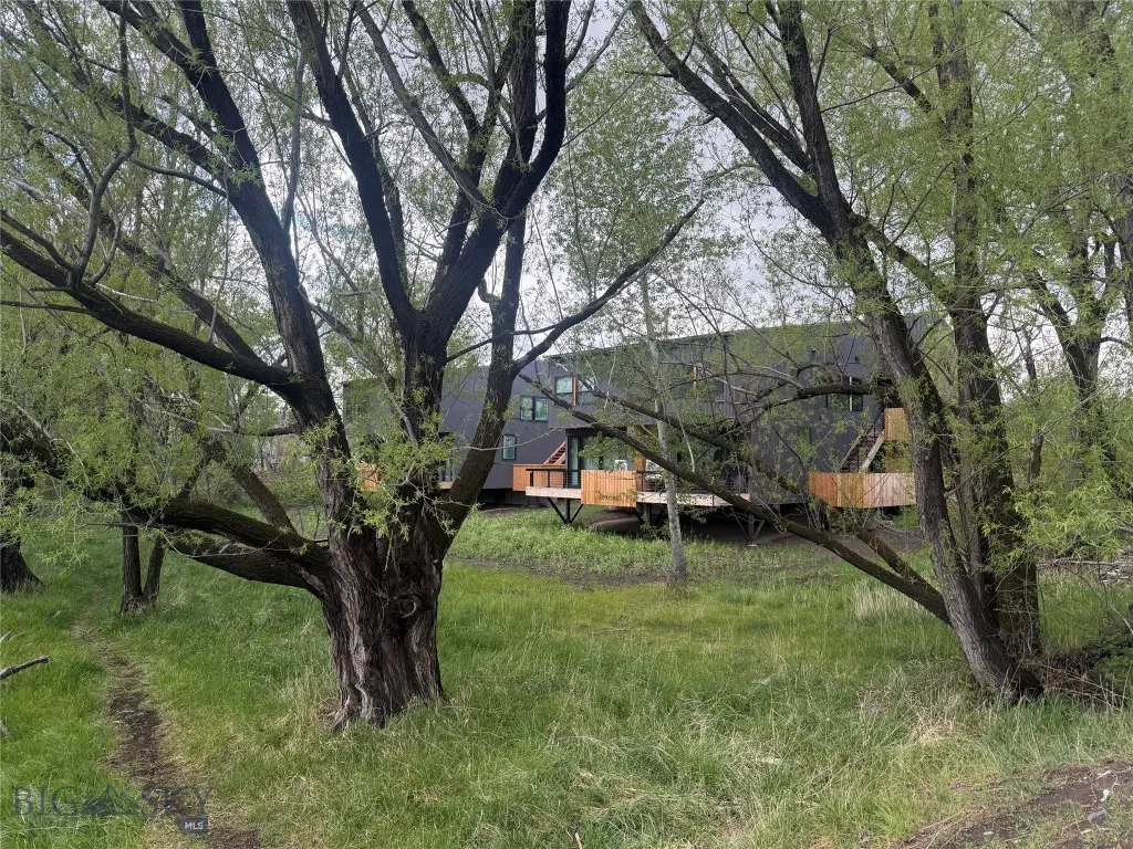 504 S H Street Livingston MT 59047