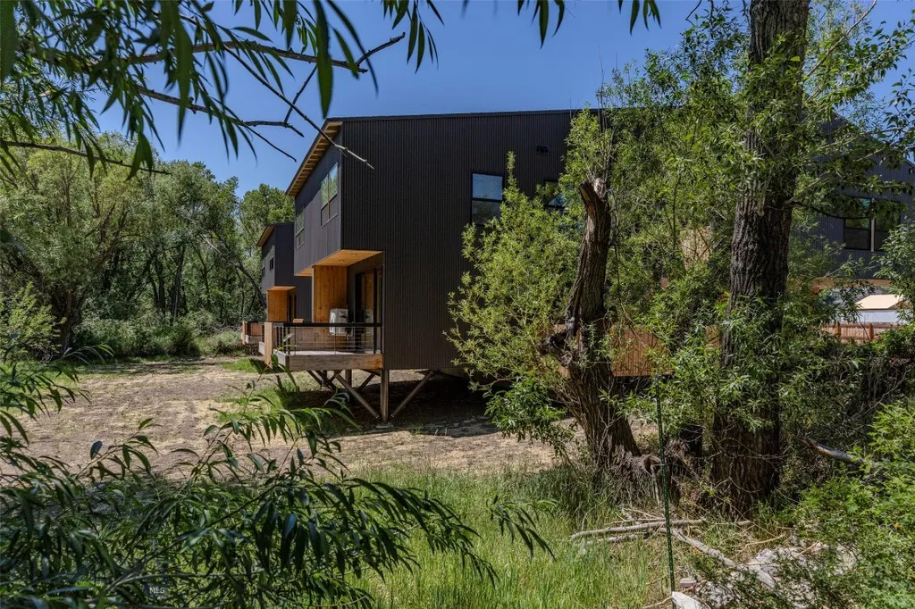 504 S H Street Livingston MT 59047