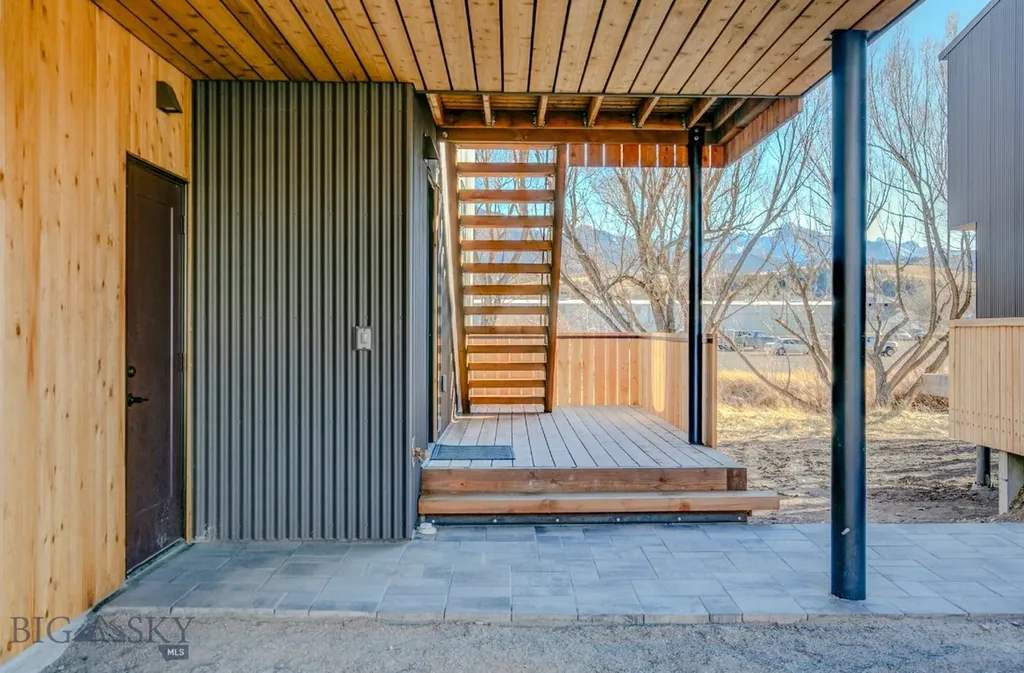 504 S H Street Livingston MT 59047