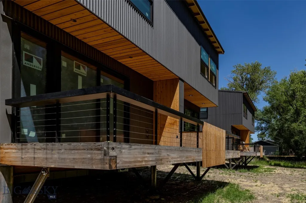 504 S H Street Livingston MT 59047