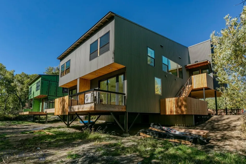 504 S H Street Livingston MT 59047