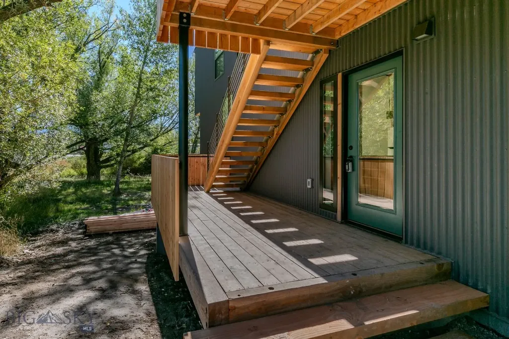 504 S H Street Livingston MT 59047