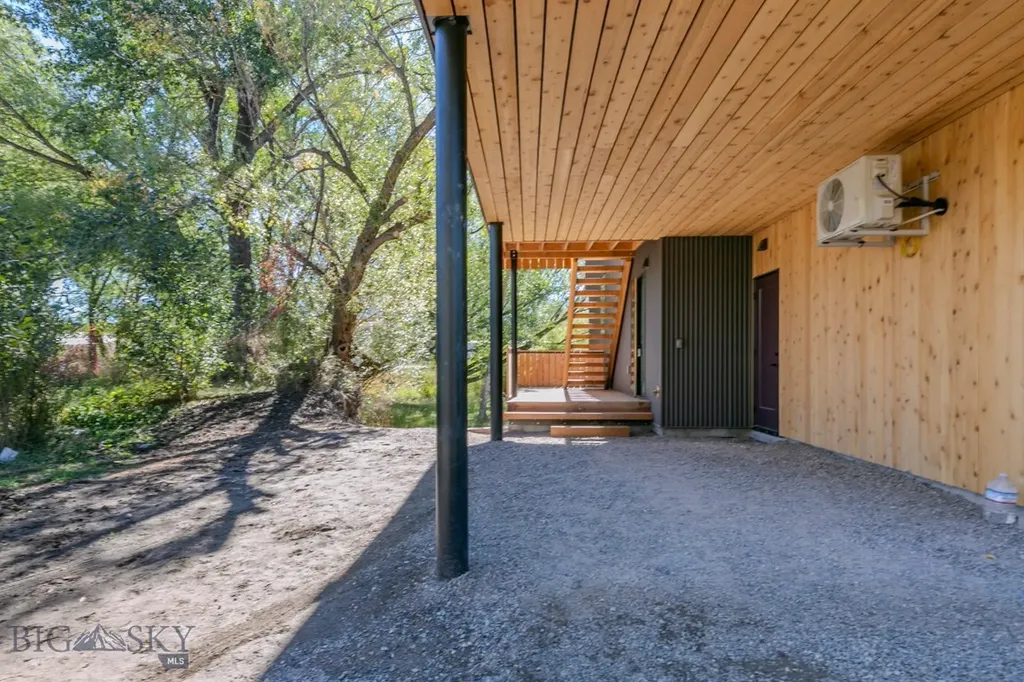 504 S H Street Livingston MT 59047