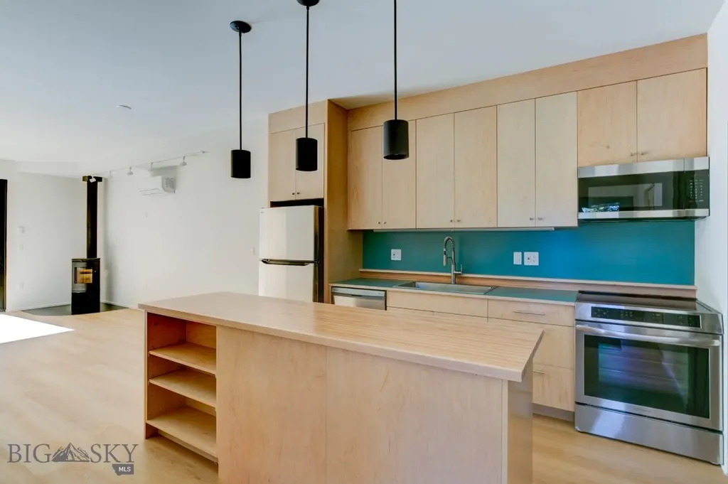 504 S H Street Livingston MT 59047