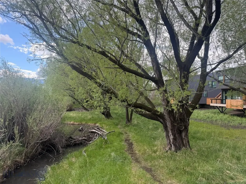 504 S H Street Livingston MT 59047