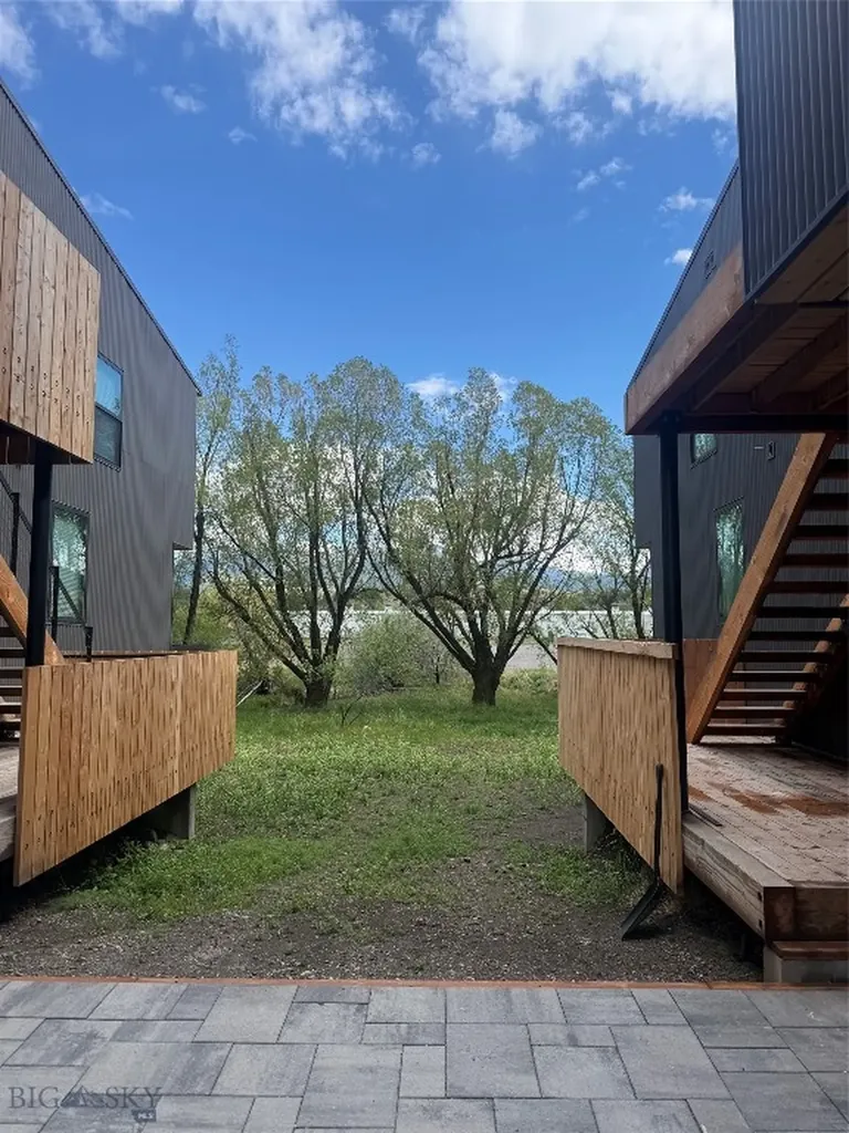 504 S H Street Livingston MT 59047