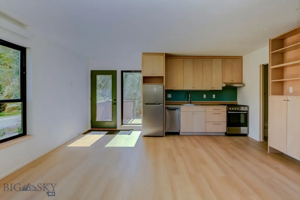 504 S H Street Livingston MT 59047