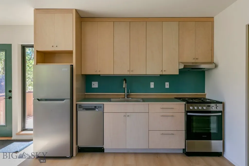 504 S H Street Livingston MT 59047