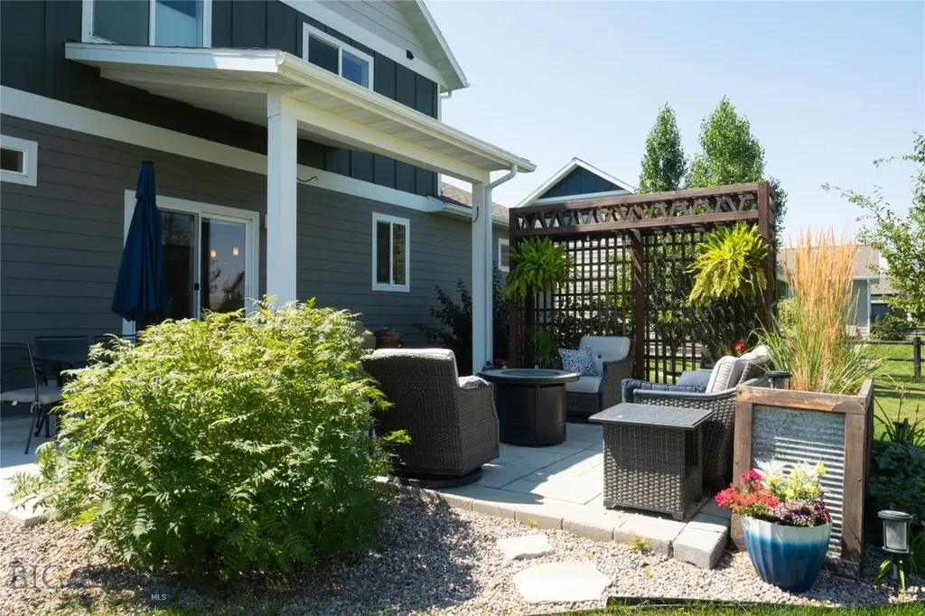 137 E Shade Tree Manhattan MT 59741