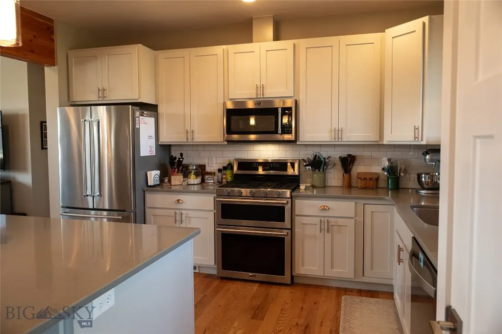 137 E Shade Tree Manhattan MT 59741