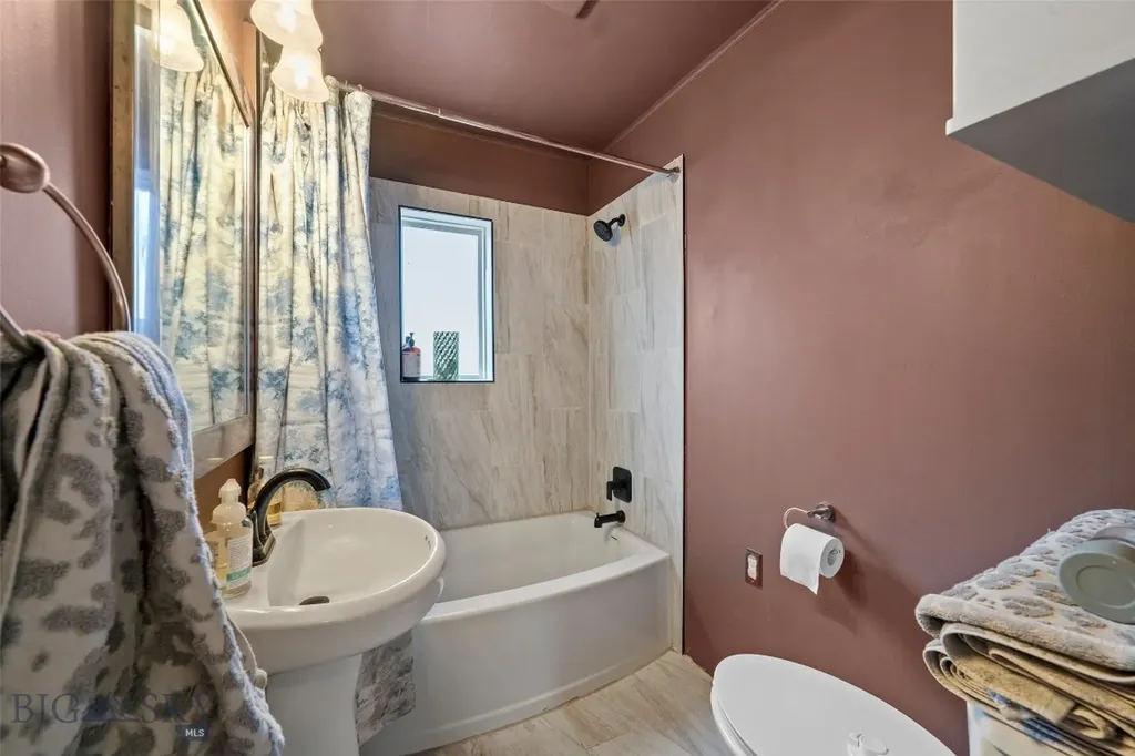 123 3rd Avenue E Three Forks MT 59752