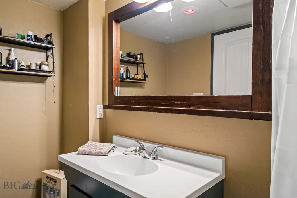 123 3rd Avenue E Three Forks MT 59752