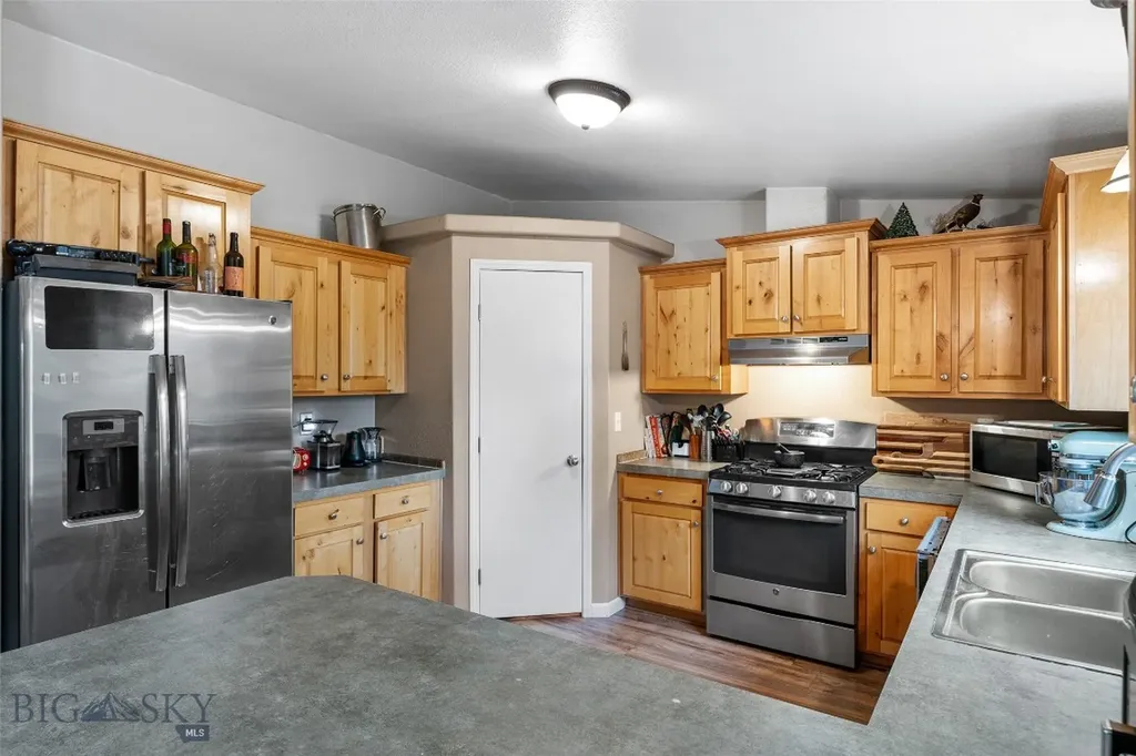 125 W Jefferson Street Three Forks MT 59752