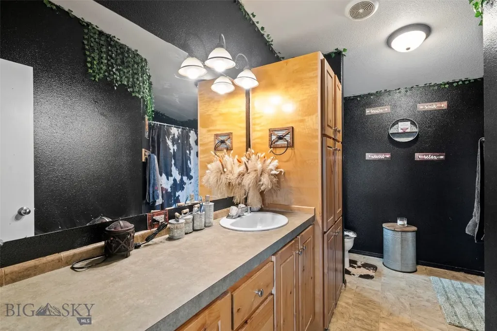 125 W Jefferson Street Three Forks MT 59752