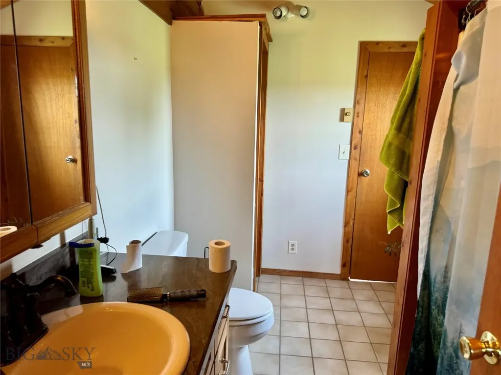 1075 Bulltail Road Belgrade MT 59714