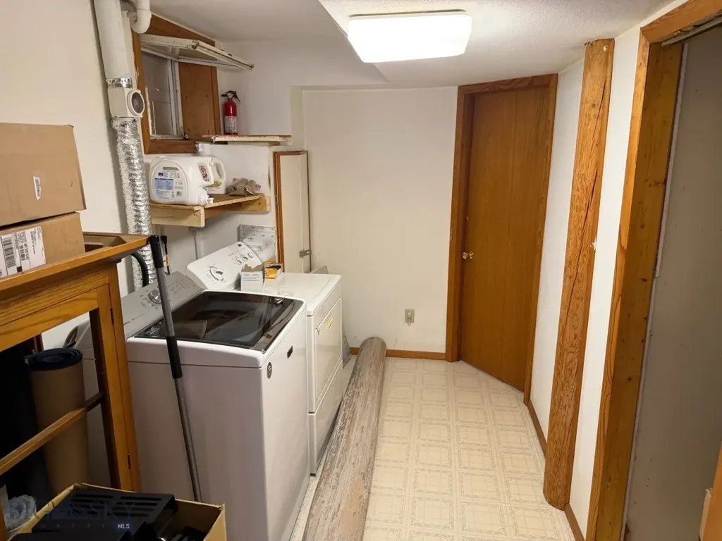 1075 Bulltail Road Belgrade MT 59714
