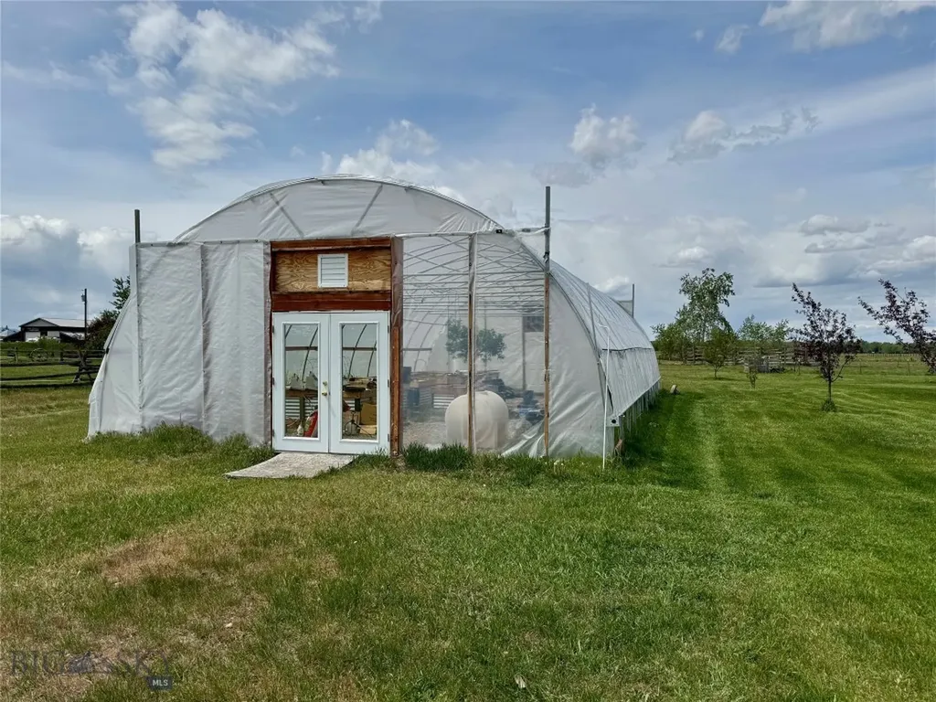 1075 Bulltail Road Belgrade MT 59714