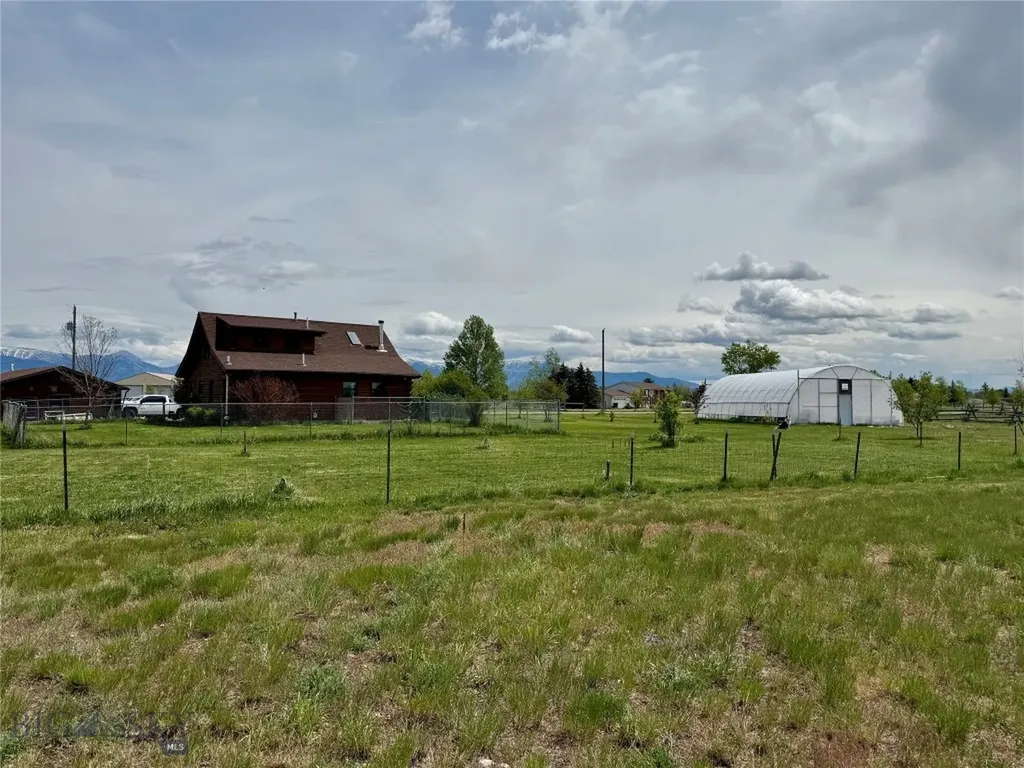 1075 Bulltail Road Belgrade MT 59714