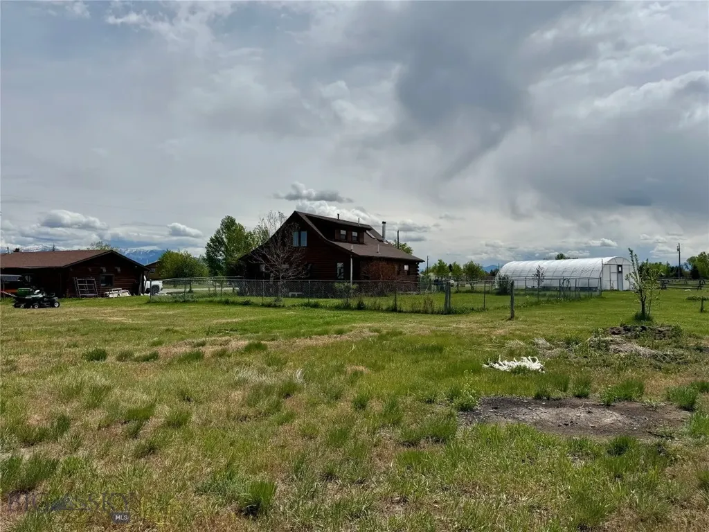 1075 Bulltail Road Belgrade MT 59714