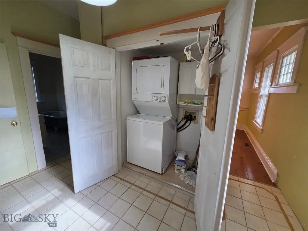 1035 Antimony Butte MT 59701