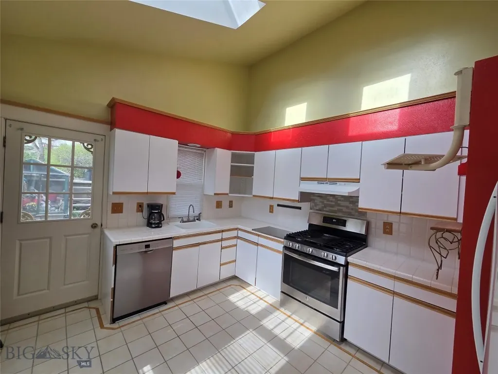 1035 Antimony Butte MT 59701
