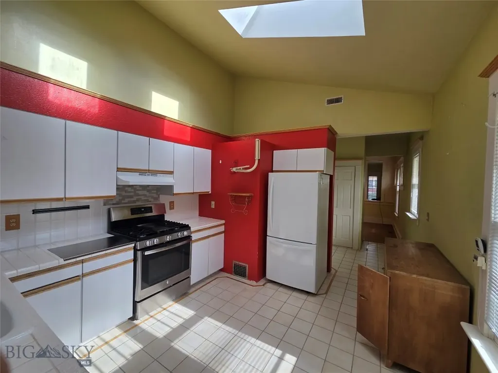 1035 Antimony Butte MT 59701