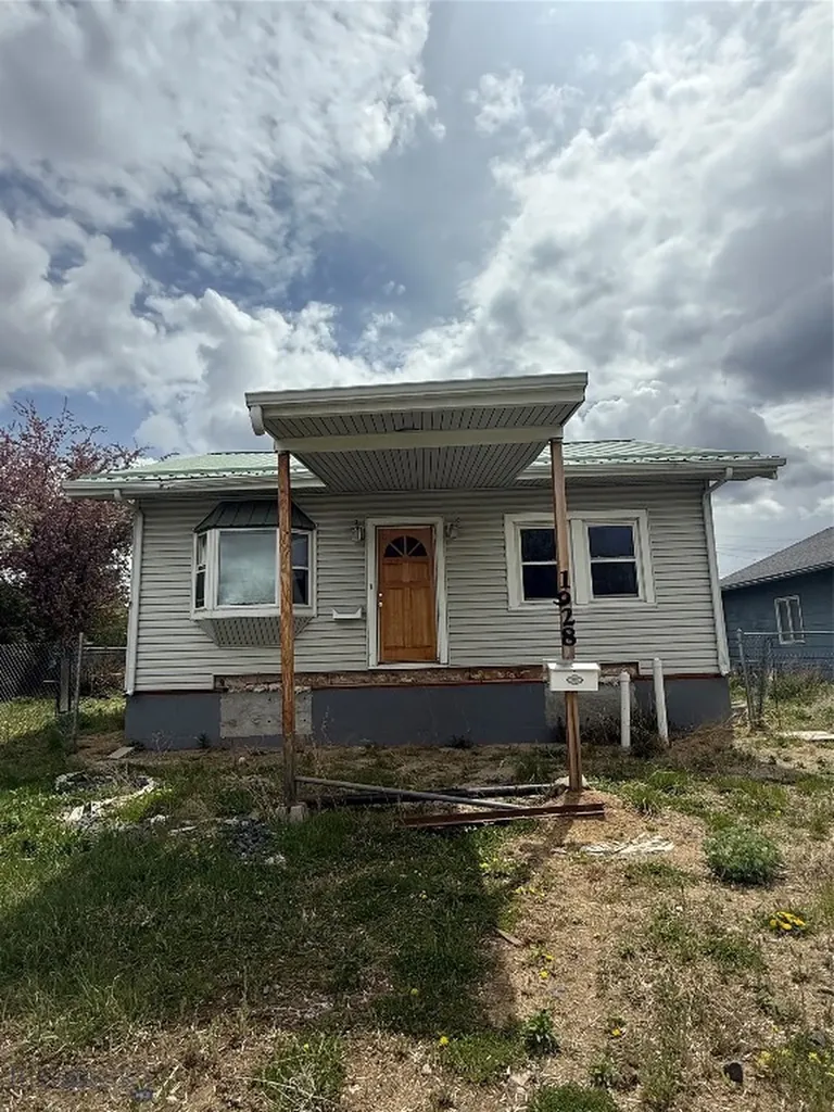 1928 Aberdeen Butte MT 59701