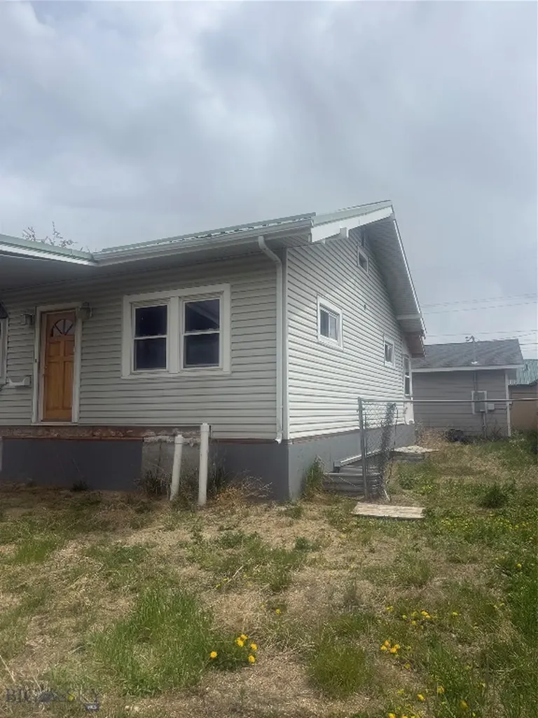 1928 Aberdeen Butte MT 59701